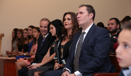  Los papás de Isa y Vale.