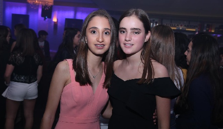  Sofía Oliva y Lorena de la Garza.