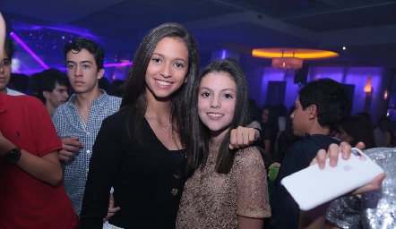  Renata y Ana Isa.