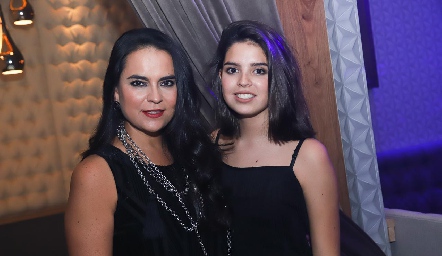  Marily y Pepi Tobías.