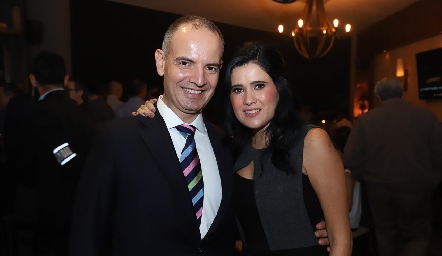  Héctor Navarro y Martha Aldrett de Navarro.