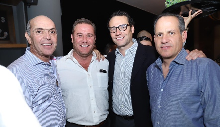  Cali Hinojosa, Juan Benavente, Xavier Nava y Ramón Gómez.
