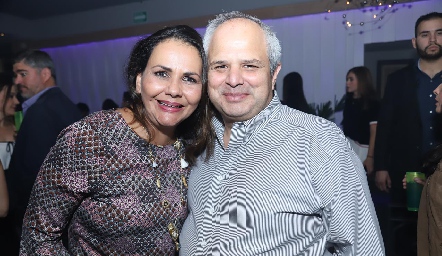  Toyita Villalobos y Héctor Dávila.