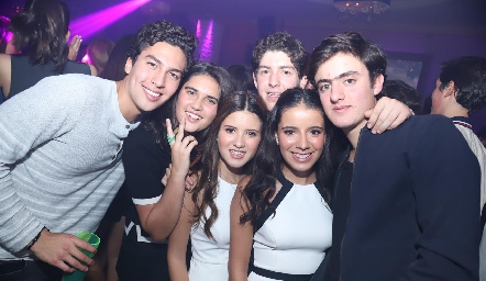  Rafa Villanueva, Amalia Díaz, Isa Navarro, Dago Castillo, Daniela Navarro y Rodrigo Abud.