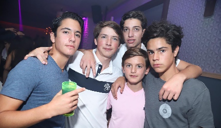  Roberto Silva, Manuel Toledo, Juan Pablo Dip, Pato Sarquis y Fran Leos.