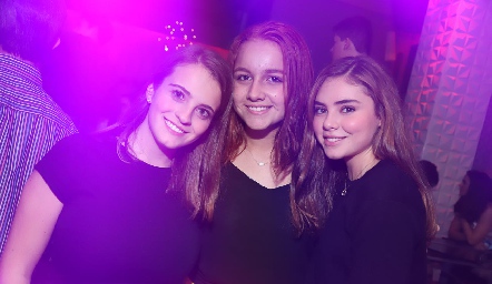  María Emilia Meade, Nuria Naranjo y Camila Navarro.