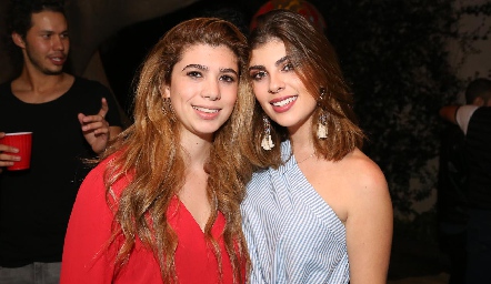 Andrea Reyes y Jimena Reyes.