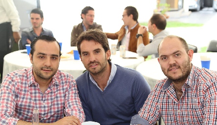  Sergio Madrigal, Ricardo Torres y Ricardo Purata.