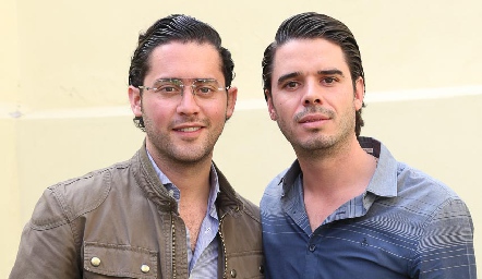  Abraham Salgado y Miguel Álvarez .