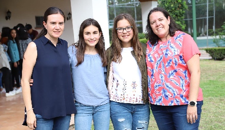  Ana Cristina González, Ana Cris, Marijó y Pilar Torres.