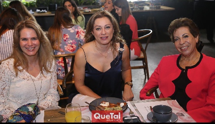  Marisa Romero, Natalia Sáenz y Bertha de la O.