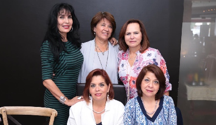  Elizabeth Rodríguez, Mary Carmen González, Nena Dávila, Liz Martínez y Lourdes Martínez.