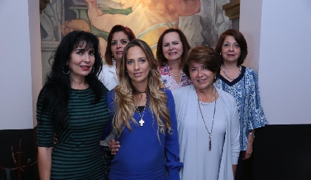 Elizabeth Rodríguez, Liz Martínez, Synthia González, Nena Dávila, Mary Carmen González y Lourdes Martínez.