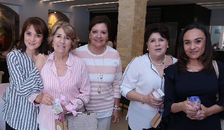  Graciela López, Patricia Valle, Mary Carmen López, Susana Guerra y Lupita Zepeda.