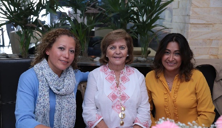 Sandra Ibarra, Chela Wagner y Claudia Martínez.