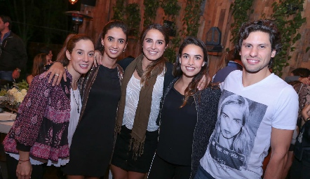  María Nelly Domínguez, Melissa Andrés, Dany Ornelas, Marce Díaz Infante y José Cadena.