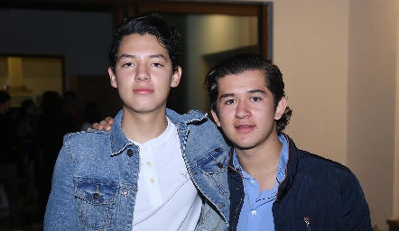  Estanislao Hernández y José Roberto Guevara.