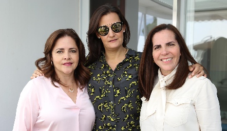  Gaby Carreón, Sandra Morelos y Claudia Martínez.