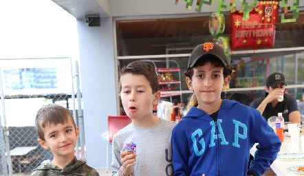  Alex, Santiago, Rafael y Juan Ma.