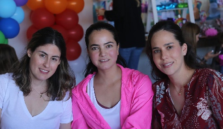  Andrea Fernández, Mariana Meade y Sofía Estrada.