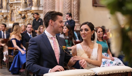  Adrián Gracia y Fernanda Arriaga, ya son esposos.