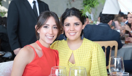  Karen Romero y Mariana Velasco.