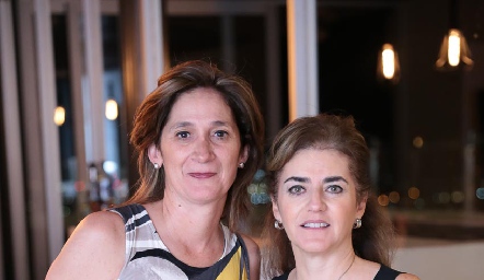  Mónica Leal y Adriana Carrera.