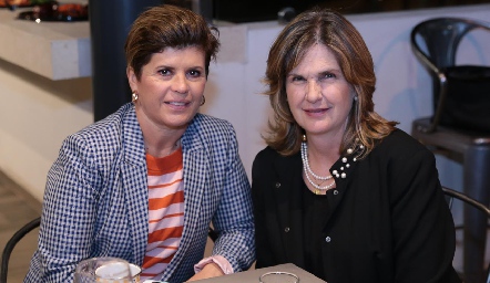  Verónica Martínez y Carmen de Velasco.