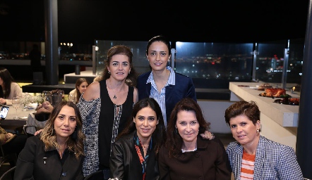  Adriana Carrera, Cristina de Medlich, Roxana Serna, Maribel Lozano, Tawi Garza y Verónica Martínez.