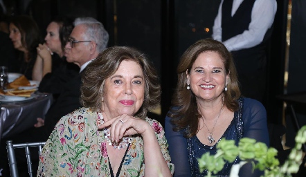  Josefina de Cortés y Luz Ma Reynoso.