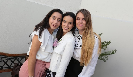  Fernanda Salazar, Sandra Villalobos y Ana Sofía Solana.