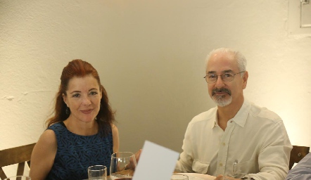  María del Carmen García y Roberto Puga.