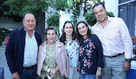  Familias Escartín y Torres.