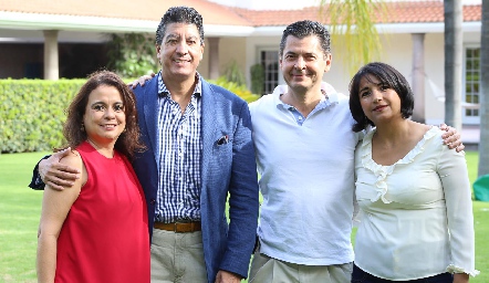  Lucía Bravo, Jorge Villalón, Marco Martínez y Silvia Martínez.