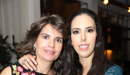  Marissa Mercado y Mariana Tobías.