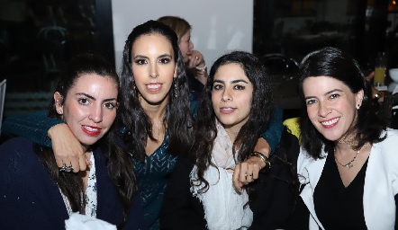  Andrea Sánchez, Mariana Tobías, Lula Torres y Mireya Pérez.