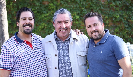  Miguel, Miguel y Sergio Martínez.