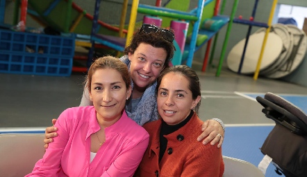  Tere Moreno, Luchi Ascanio y Nora Otero.