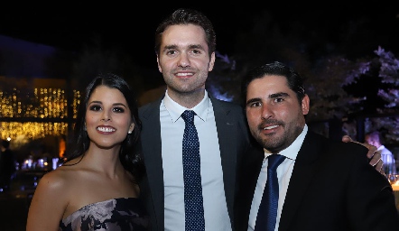  Lucía González, Ricardo Espinosa y Javier Nava.