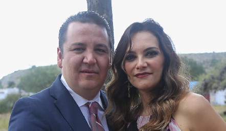  Adrián Luna y Karla Velasco.