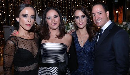  Cheli Sotomayor, Ana Paula Valdés, María y Carlos Valdés.