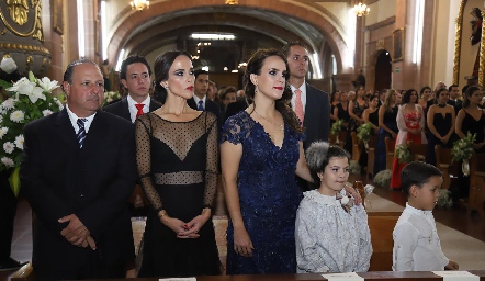  Che Hernández, Cheli y María Sotomayor.