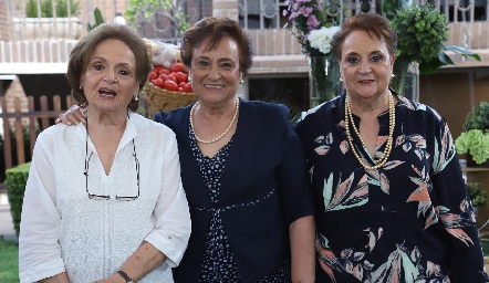  Ma de la Luz, Maruca y Alicia Flores.