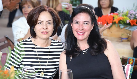  Bertha Quilantán y Patricia Flores.