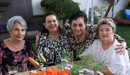  Lupita Martínez, July Sarquis, Rebeca Oropeza y Cuca Alba.