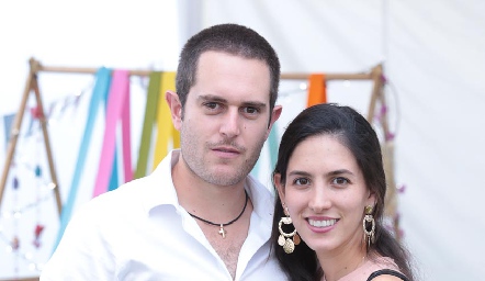  Carlos Del Valle y Claudia Díaz de León.