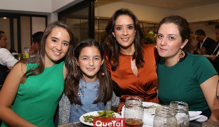  María José Gutiérrez, Daniela Conde, Lorena Padilla y Montserrat Campos.