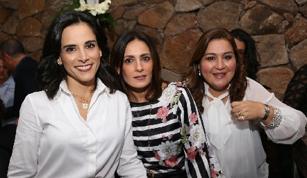  Anilú Enríquez, Claudia Artolózaga y Deyanira Cázares.