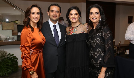  Lorena Padilla, Gustavo Gutiérrez, Daniela Gutiérrez y Maricel Gutiérrez.