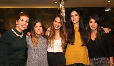  Sofía Muzquiz, María José Barragán, Gloria Leal, Alejandra Cano y Marifer Leal.